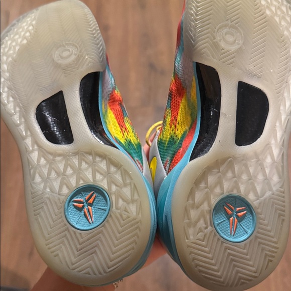 Kobe 8 Protro Venice Beach 2024 FQ3548-001 Size 6 Y US - Picture 6 of 10
